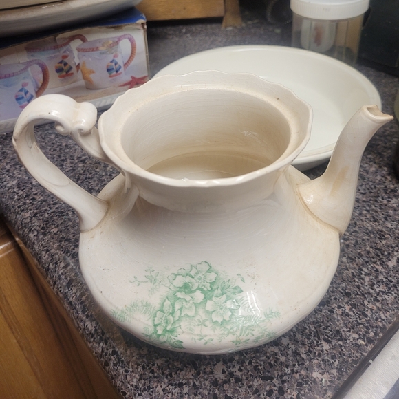 Antique Buffalo pottery - Picture 3 of 3